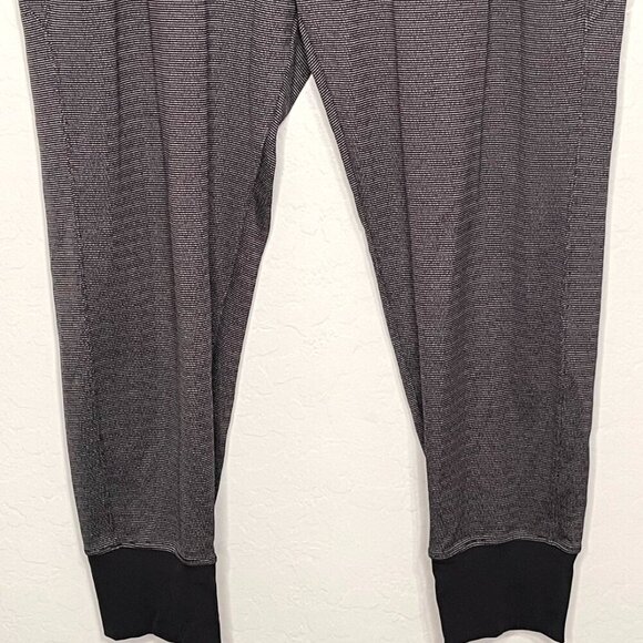 Athleta Vencie Textured Quick Dry Athletic Black Joggers XL - Picture 5 of 9